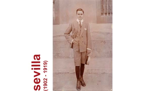 Luis Cernuda in Seville c.1914. Residencia de Estudiantes archives, Madrid