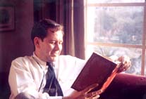 Manuel Altolaguirre en su casa de Tres Cruces, 11, M&eacute;xico, a&ntilde;os 50