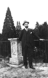 Juan Ram&oacute;n Jim&eacute;nez en El Pardo, fotografiado por Juan Guerrero Ruiz, Madrid, 6 de agosto de 1931