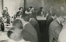 Zenobia Camprub&iacute; y Graciela Palau de Nemes con un grupo de profesores de la Universidad de Maryland, 1947