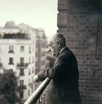 Jos&eacute; Ortega y Gasset, photographed by Juli&aacute;n Mar&iacute;as, at his apartment, 28 Montesquinza St. , Madrid, 1953. Fundaci&oacute;n Ortega y Gasset, Madrid