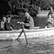 Manuel de Ter�n en el estanque del Retiro junto a sus hijos Manuel y Fernando (a la izquierda) y su sobrino Carlos Fern�ndez Troyano (a la derecha),  Madrid, noviembre de 1942. Archivo de la Familia Ter�n Troyano 