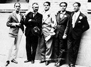 De izquierda a derecha, Salvador Dalí, José Moreno Villa, Luis Buñuel, Federico García Lorca y José Antonio Rubio Sacristán en La Bombilla, Madrid, mayo de 1926. Residencia de Estudiantes, Madrid. De izquierda a derecha, Salvador Dalí, José Moreno Villa, Luis Buñuel, Federico García Lorca y José Antonio Rubio Sacristán en La Bombilla, Madrid, mayo de 1926. Residencia de Estudiantes, Madrid.